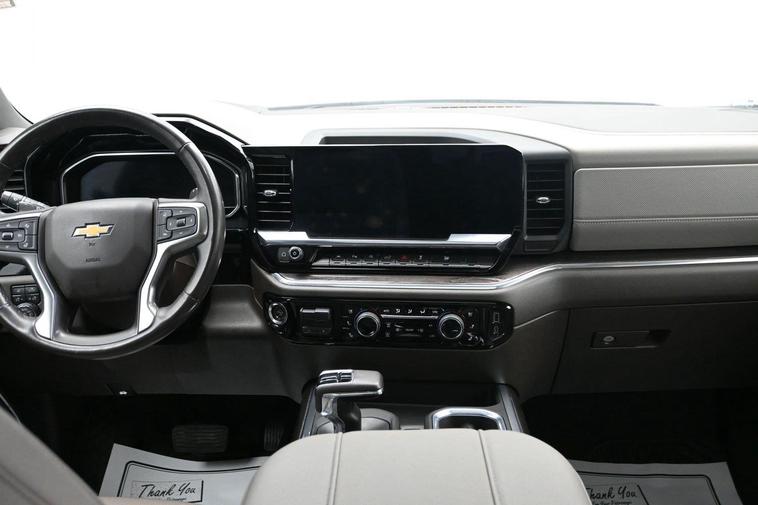 Used 2023 WHITE CHEVROLET  image 16