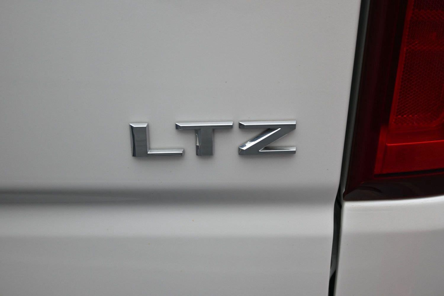 Used 2023 WHITE CHEVROLET  image 18