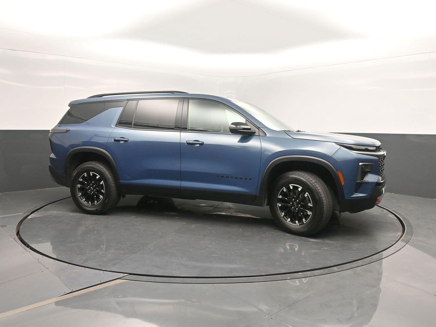 Used 2024 Lakeshore Blue Metallic Chevrolet AWD Z71 image 4