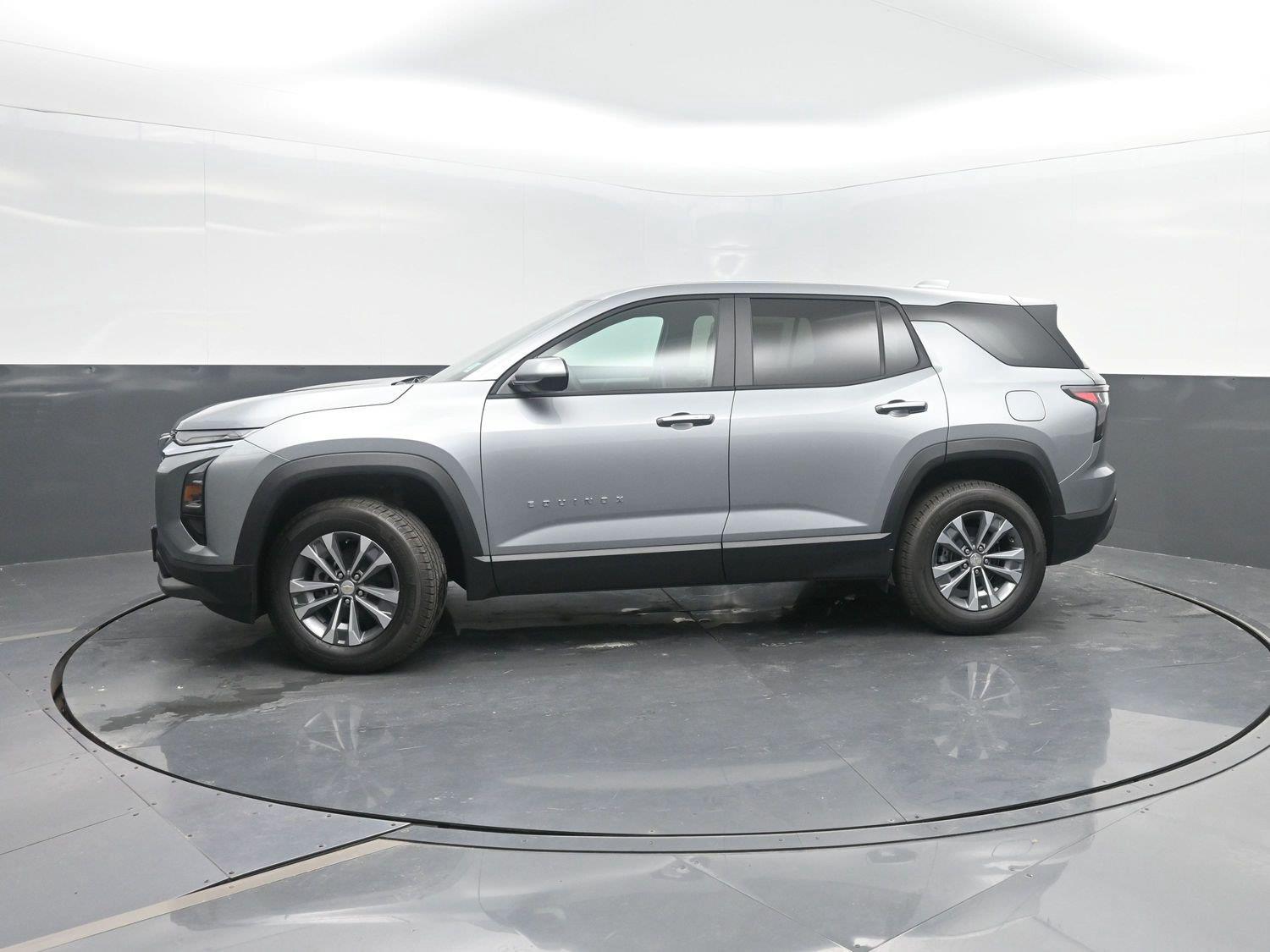 Sterling Gray Metallic 2027 Chevrolet Equinox SUV / Crossover Four-Wheel Drive 8-Speed Automatic