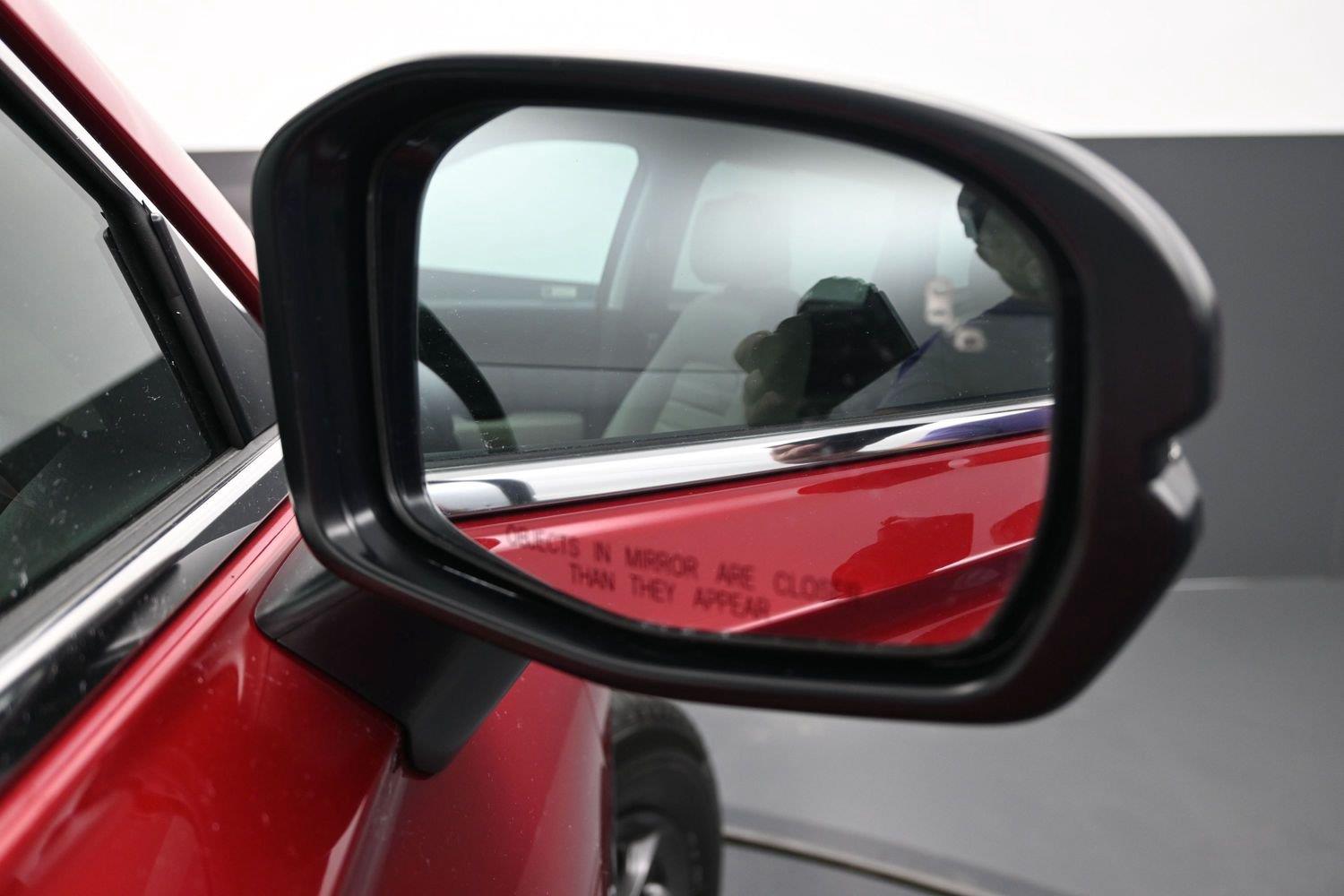Used 2026 Radiant Red Metallic Honda EX-L image 7