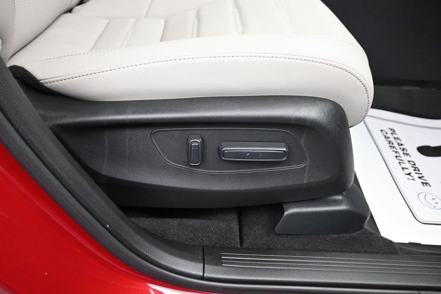 Used 2026 Radiant Red Metallic Honda EX-L image 9