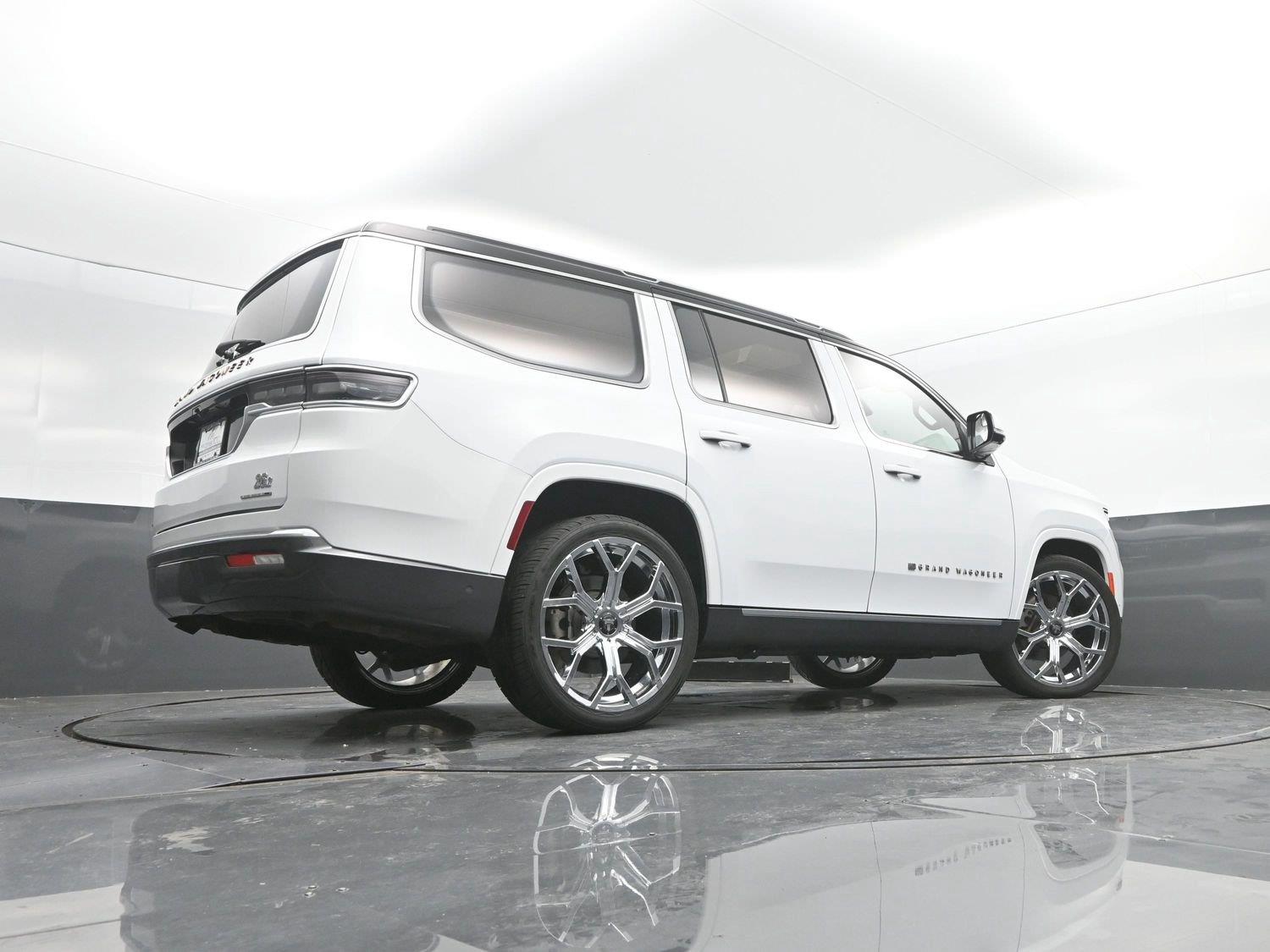 Used 2022 Bright White Clearcoat Jeep Series III image 37
