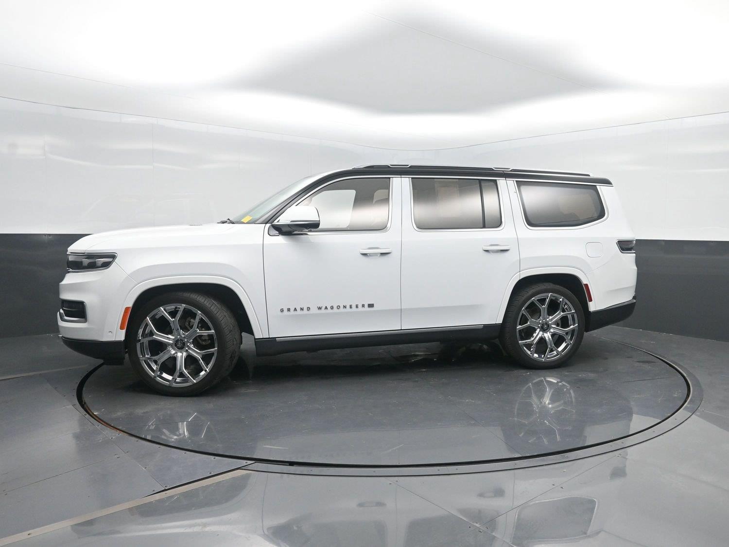 Used 2022 Bright White Clearcoat Jeep Series III image 44