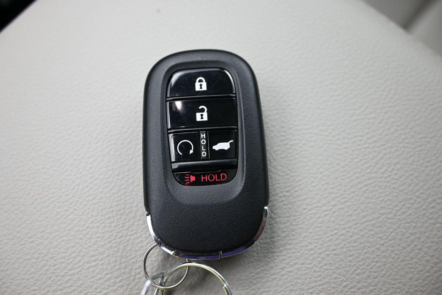 Used 2026 Radiant Red Metallic Honda EX-L image 31