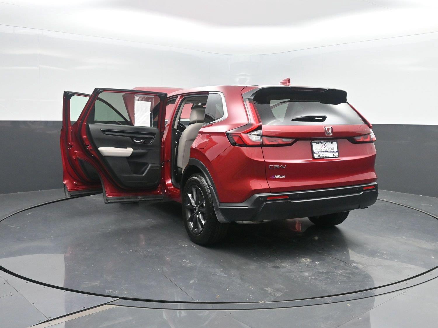 Used 2026 Radiant Red Metallic Honda EX-L image 44