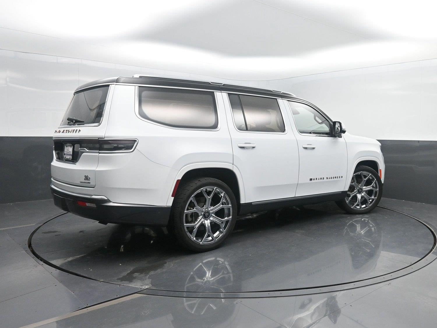 Used 2022 Bright White Clearcoat Jeep Series III image 2