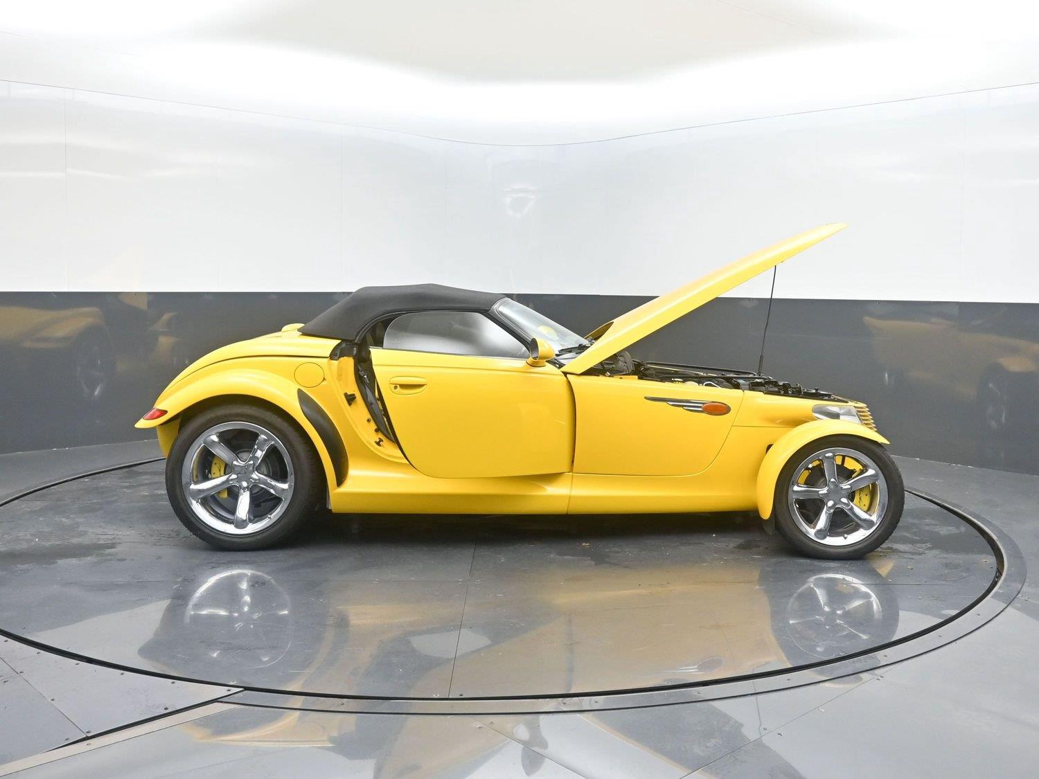 Used 1999  Plymouth  image 36