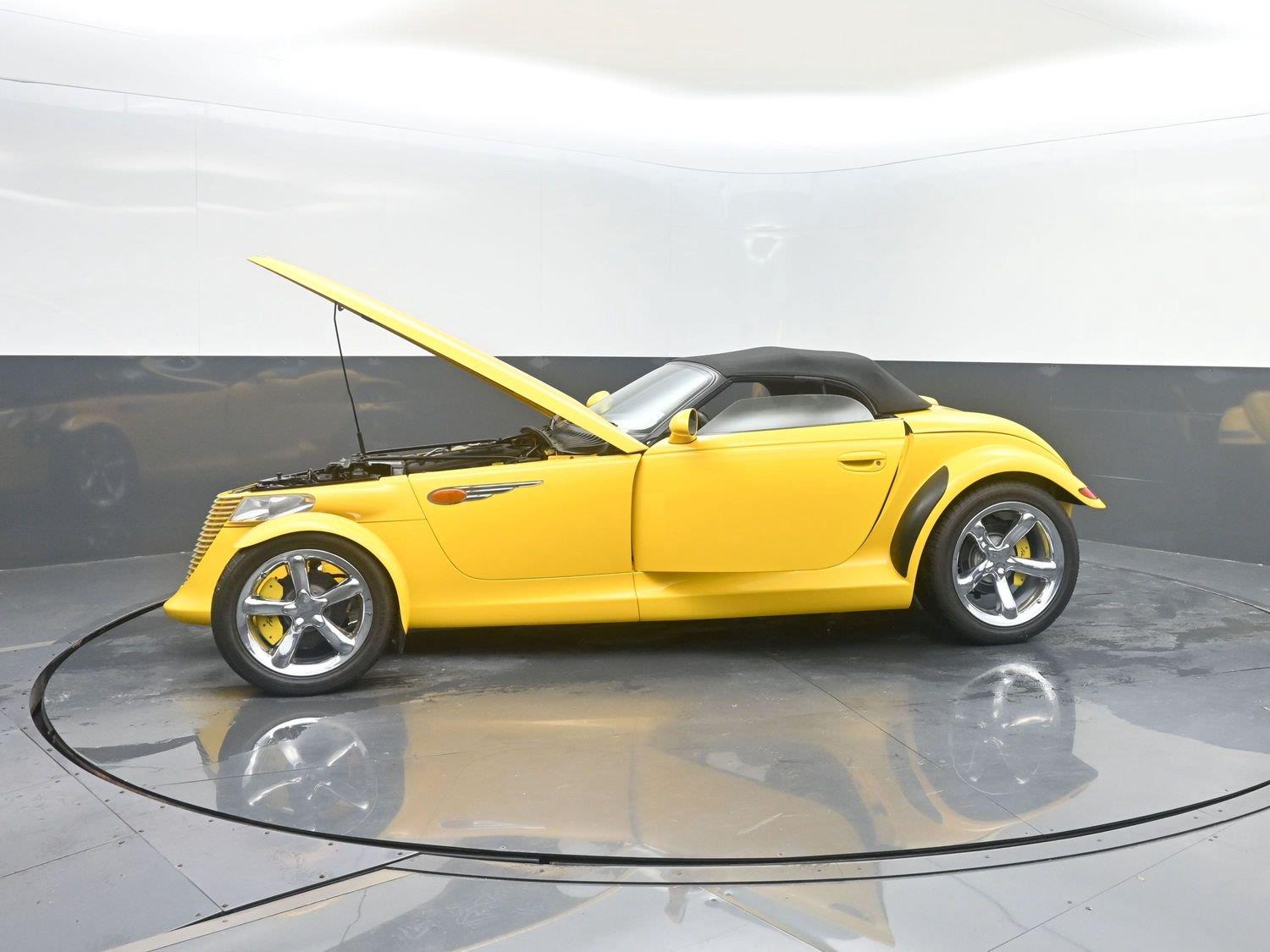 Used 1999  Plymouth  image 37