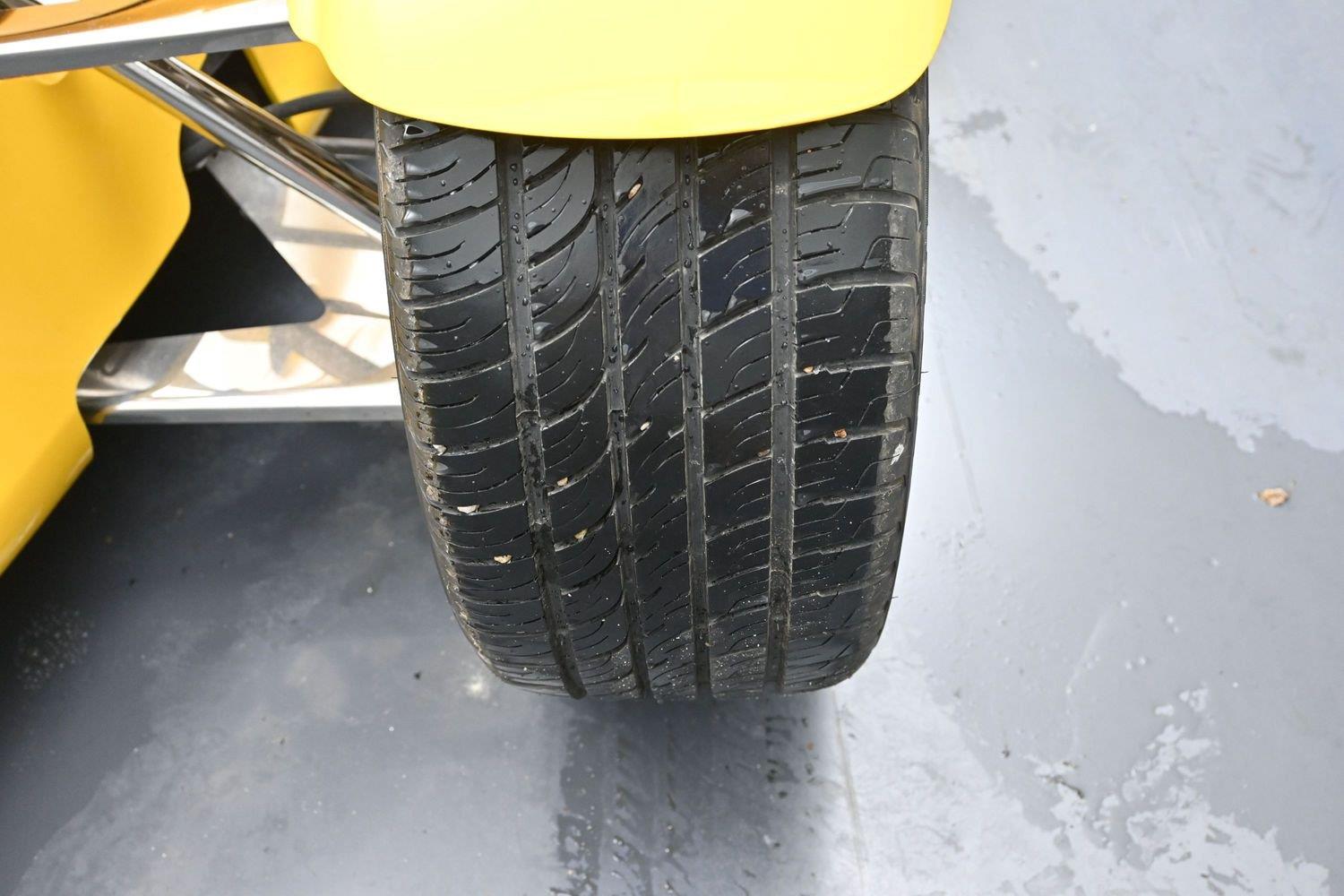 Used 1999  Plymouth  image 5