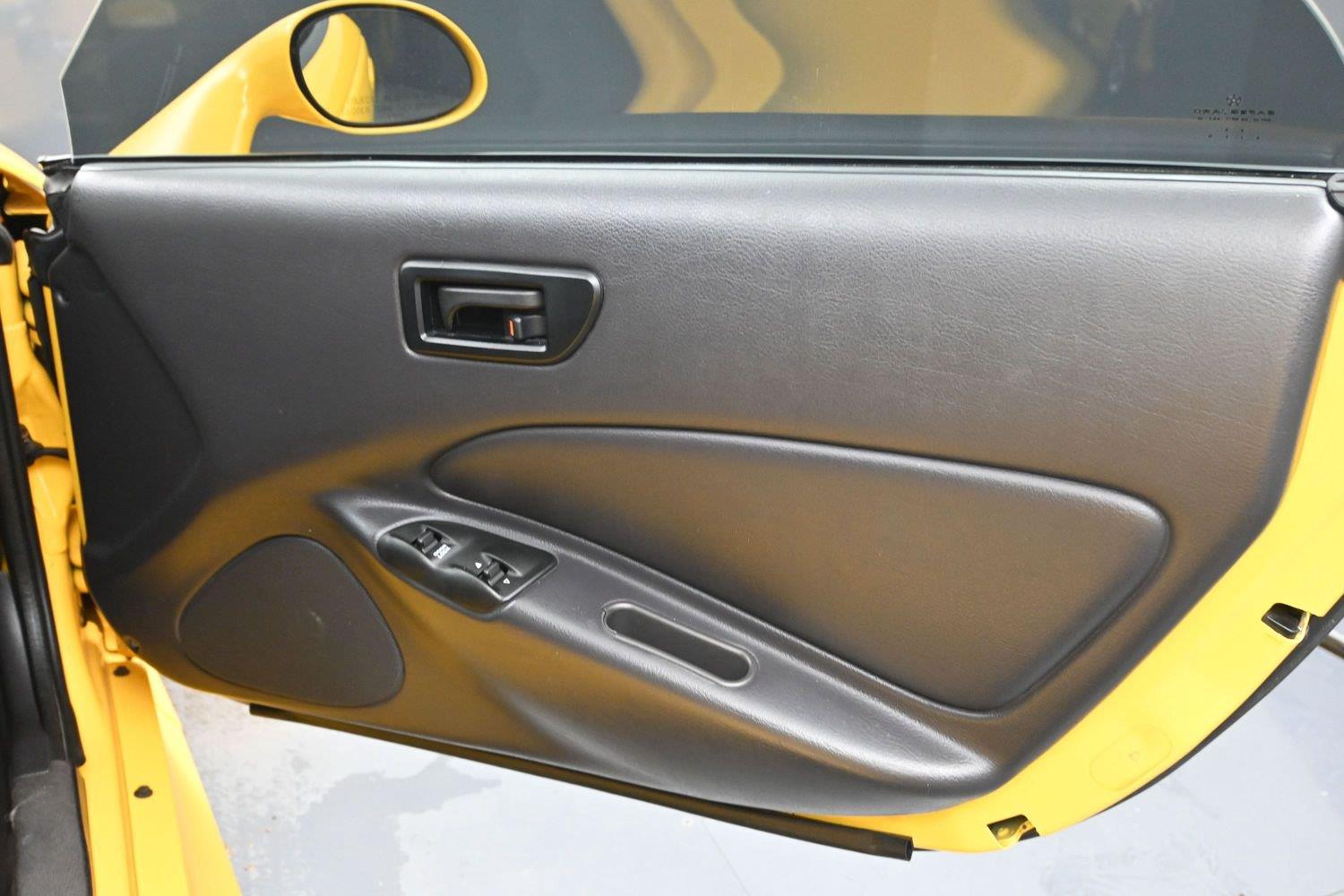 Used 1999  Plymouth  image 8