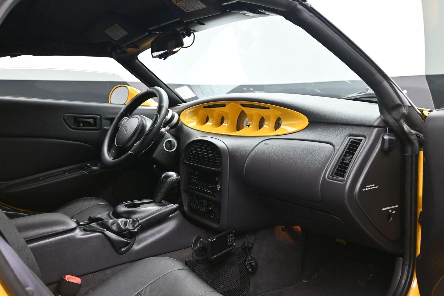 Used 1999  Plymouth  image 10