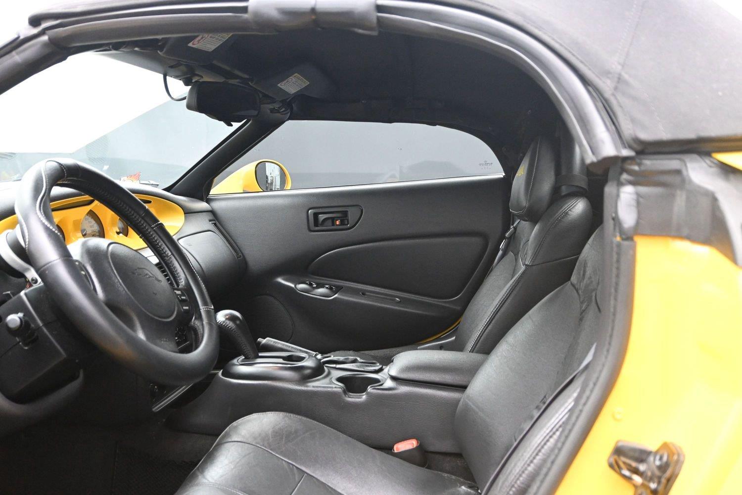 Used 1999  Plymouth  image 13