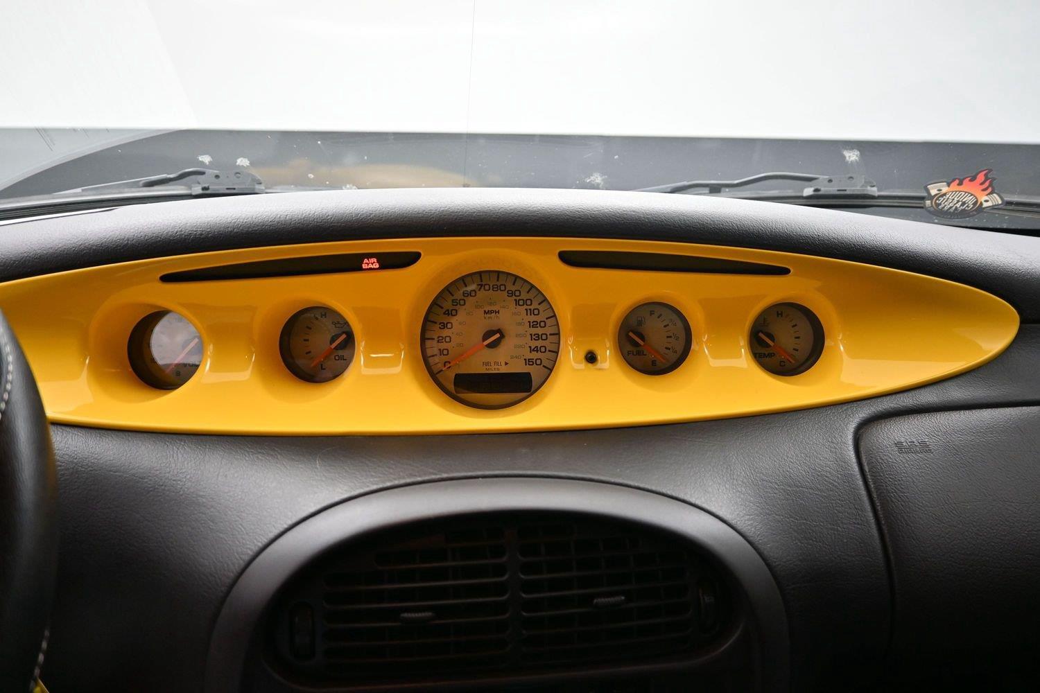 Used 1999  Plymouth  image 17