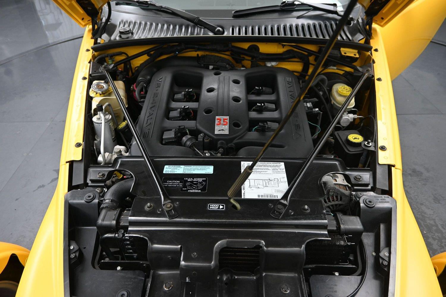 Used 1999  Plymouth  image 21