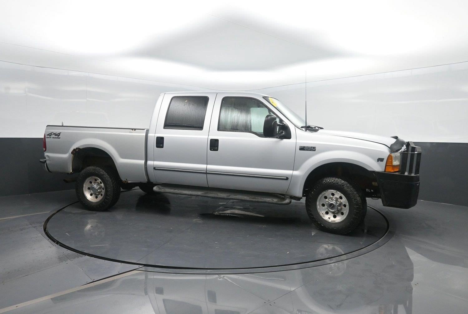 Used 2000  Ford Lariat image 3