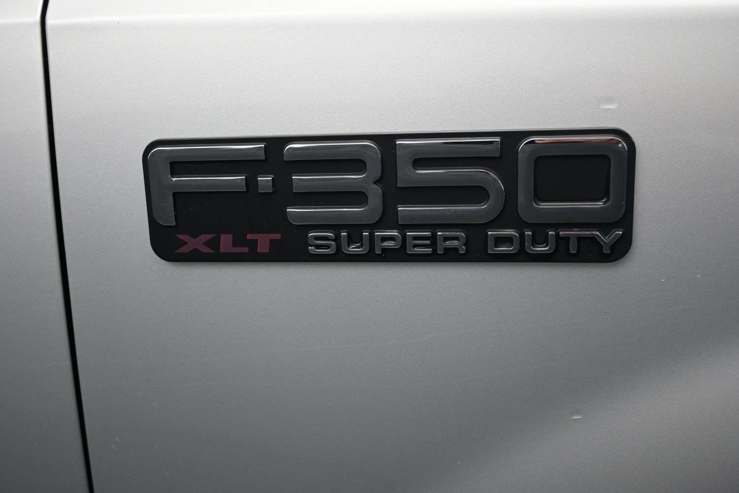 Used 2000  Ford Lariat image 7
