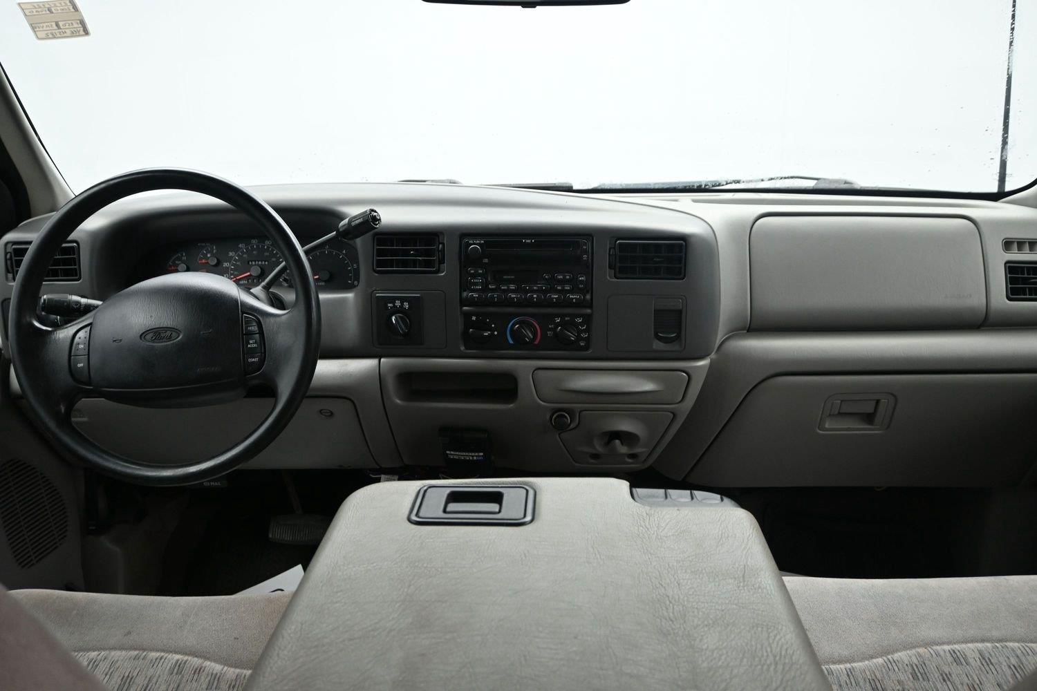 Used 2000  Ford Lariat image 13