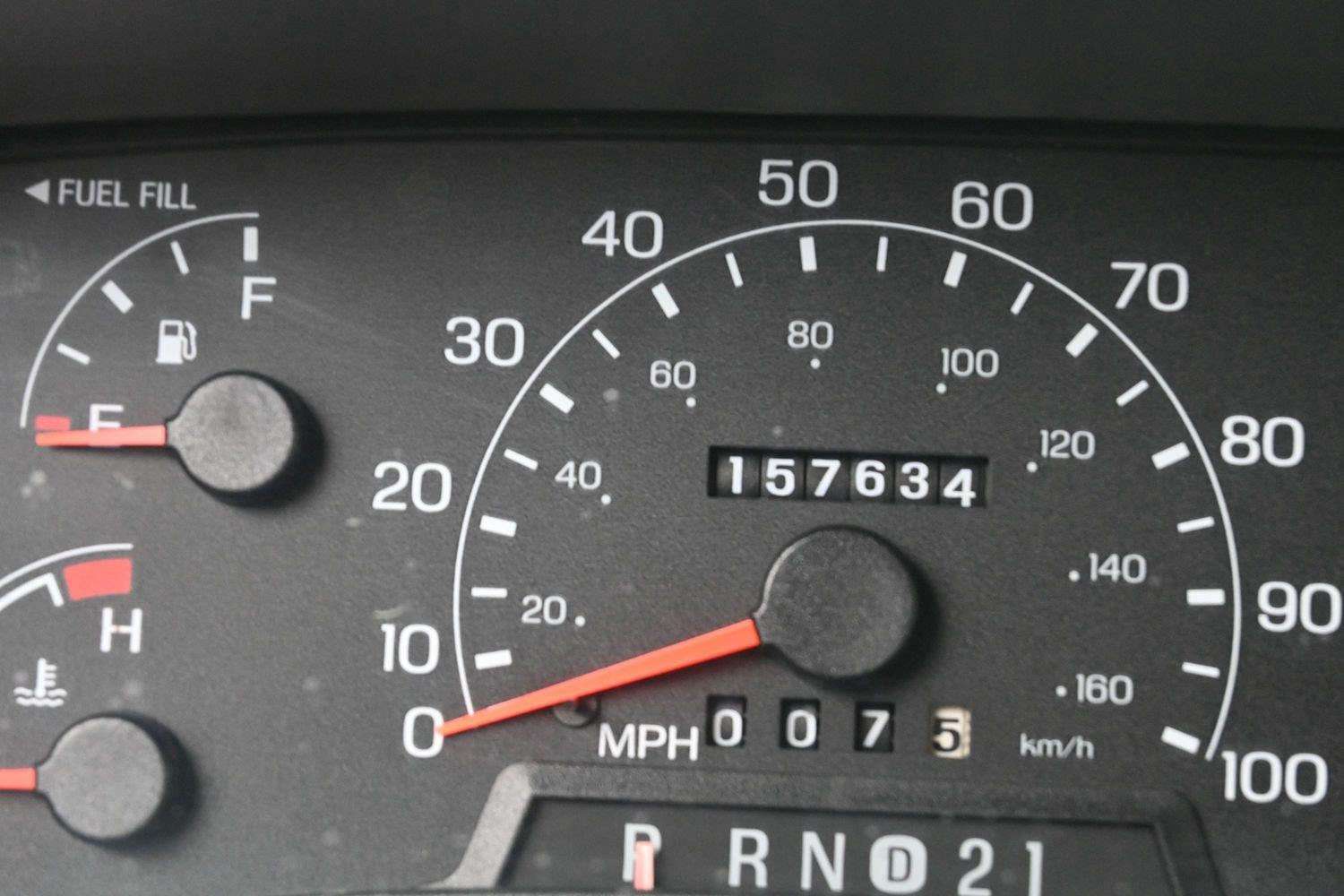 Used 2000  Ford Lariat image 24