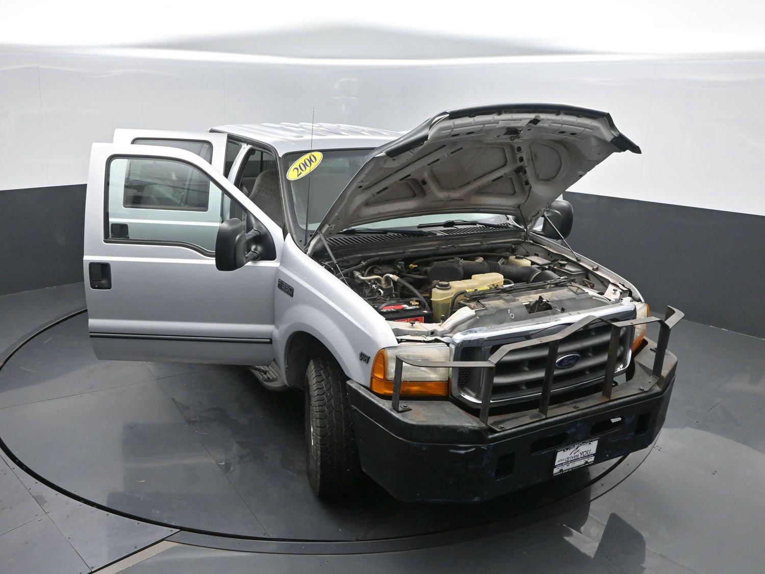 Used 2000  Ford Lariat image 38