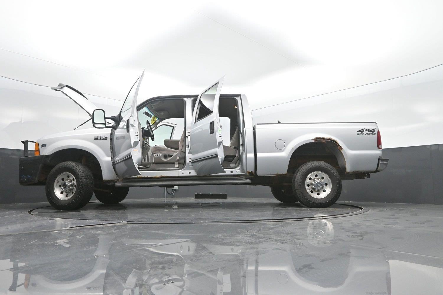 Used 2000  Ford Lariat image 43