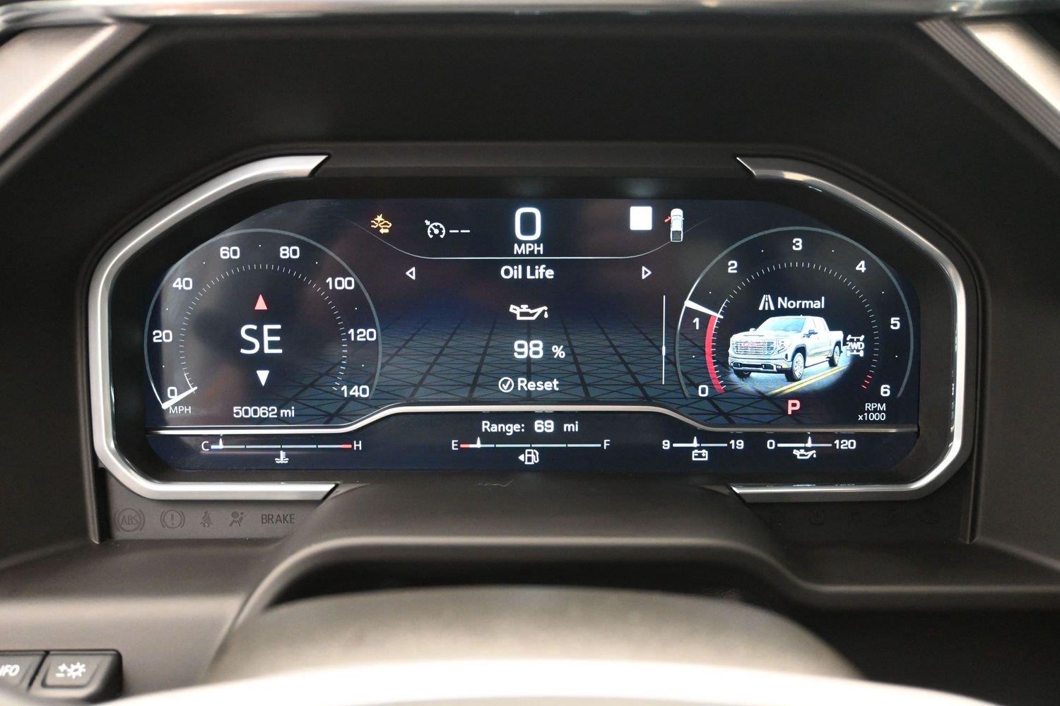 Used 2022 Summit White GMC Denali image 31
