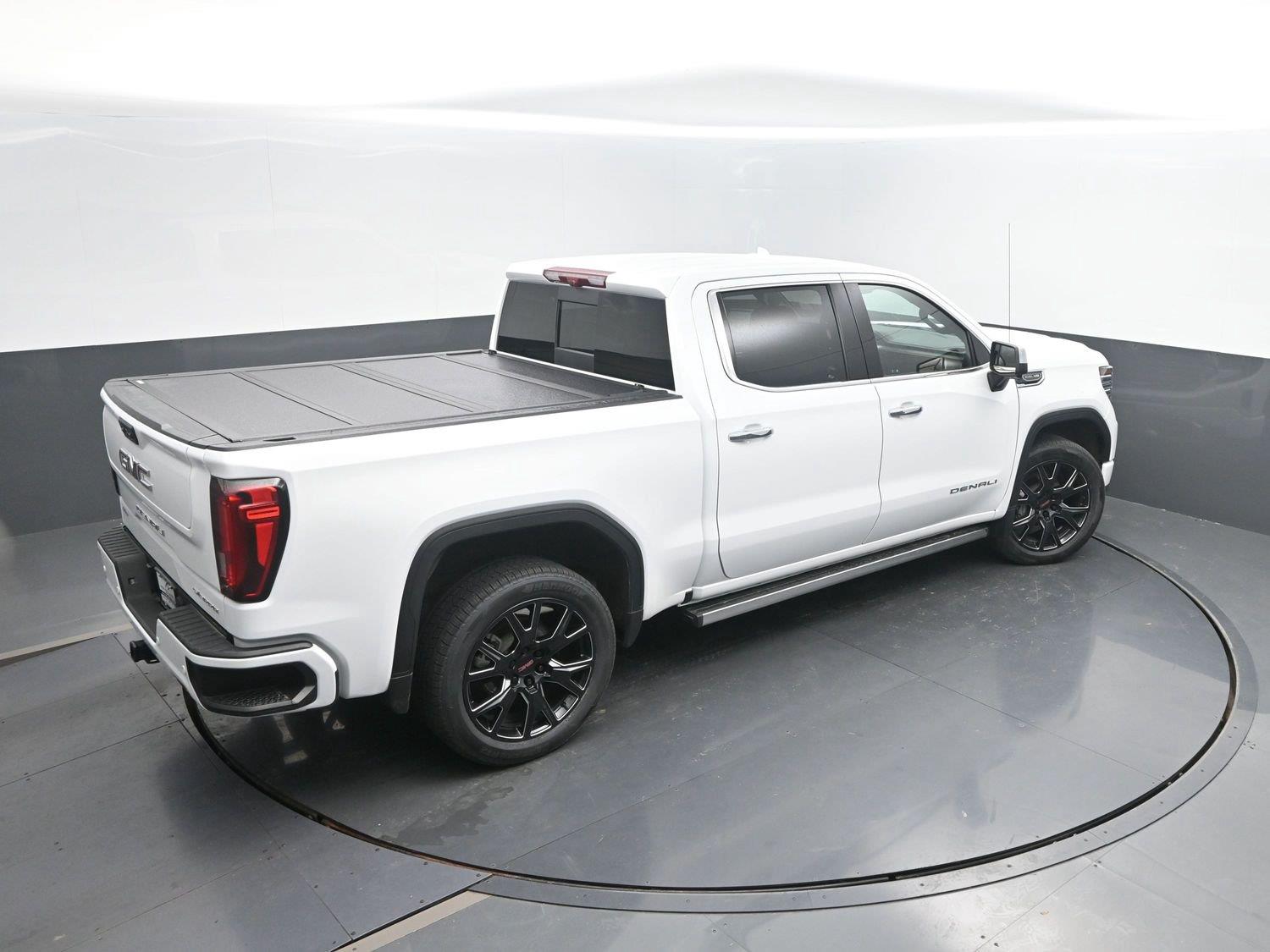 Used 2022 Summit White GMC Denali image 45