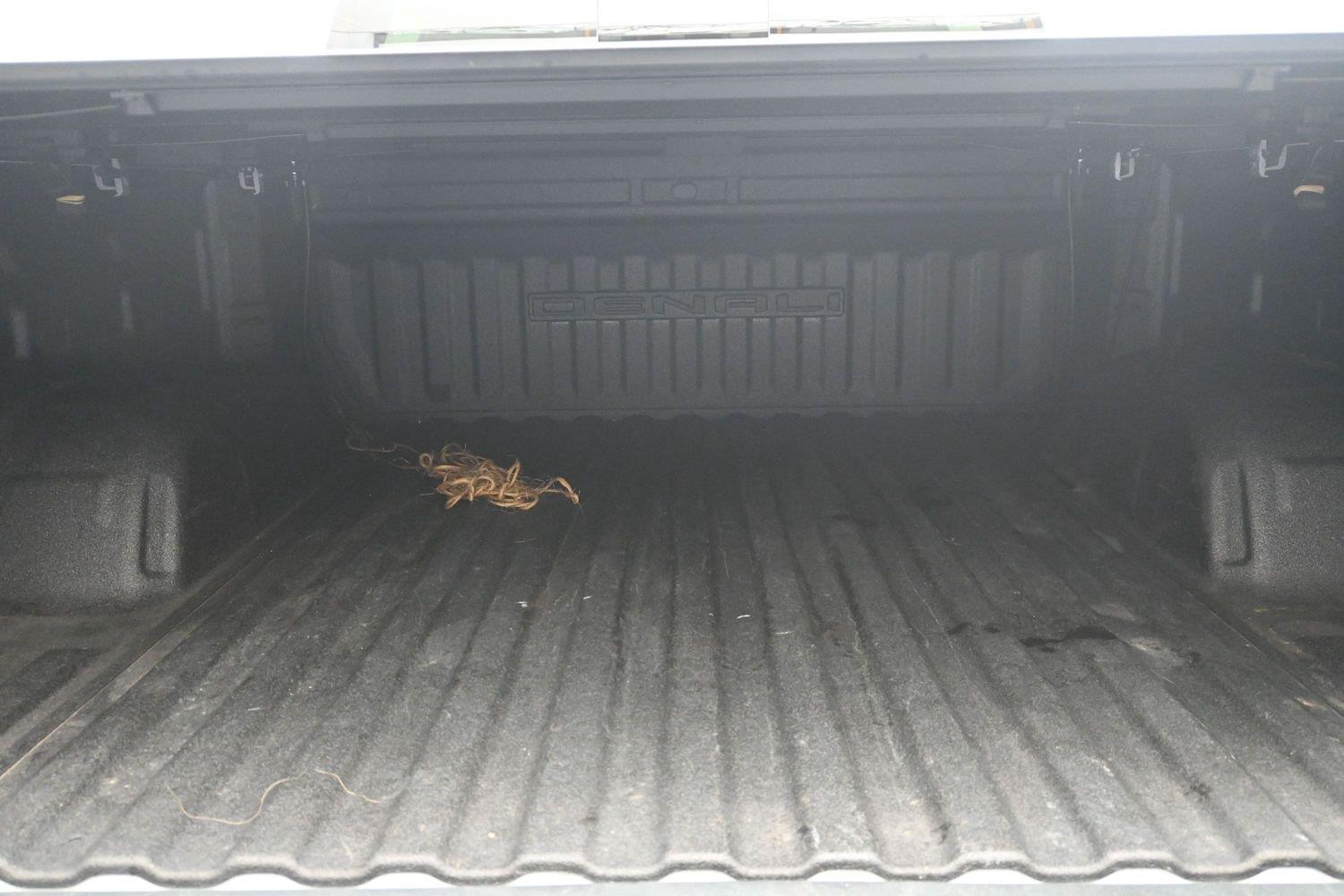 Used 2022 Summit White GMC Denali image 19