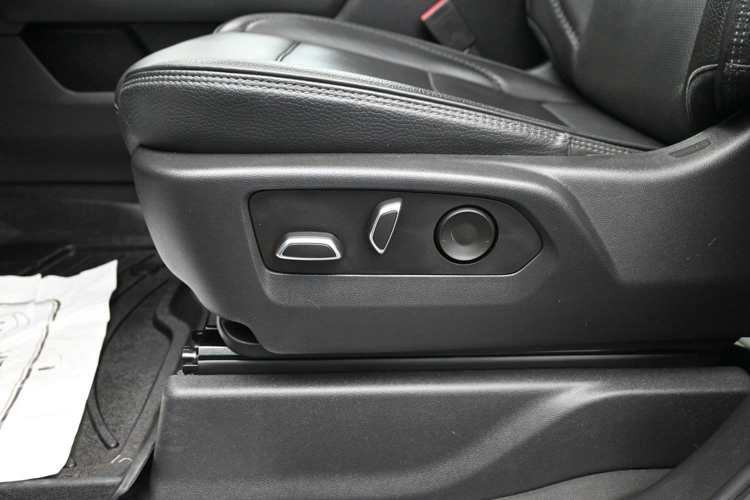 Used 2022 Summit White GMC Denali image 25