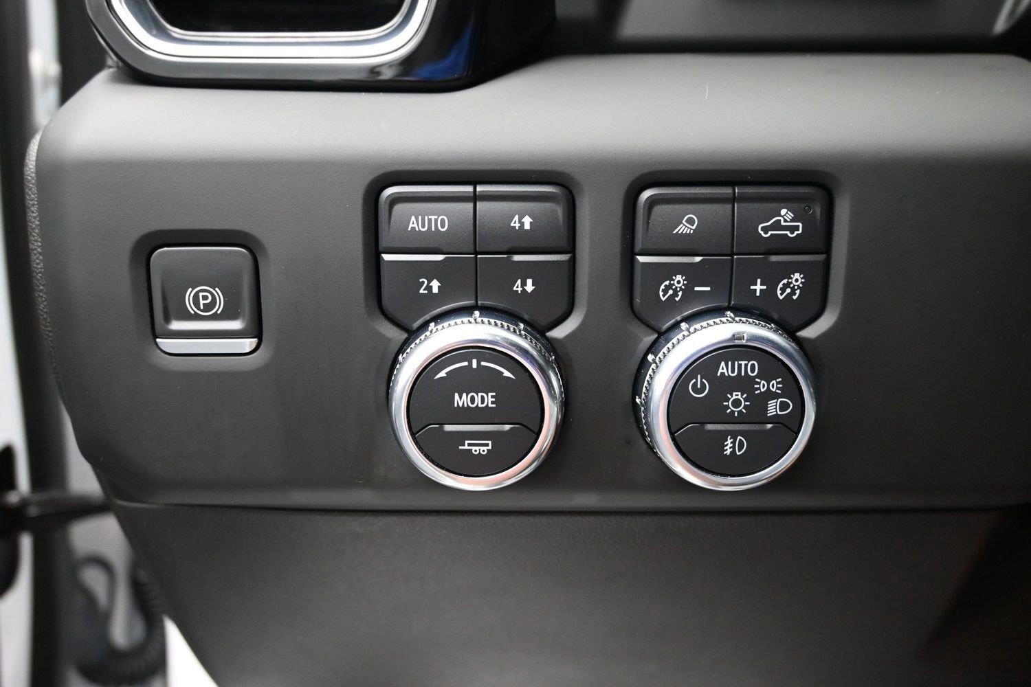 Used 2022 Summit White GMC Denali image 27