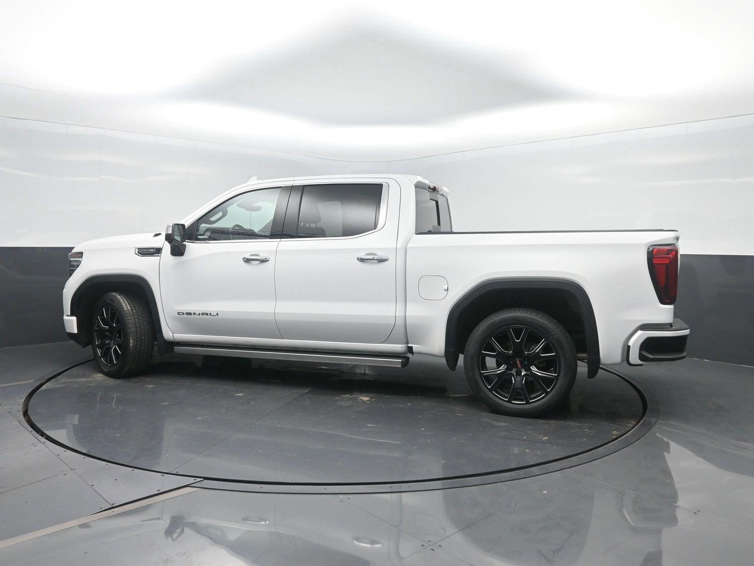 Used 2022 Summit White GMC Denali image 47