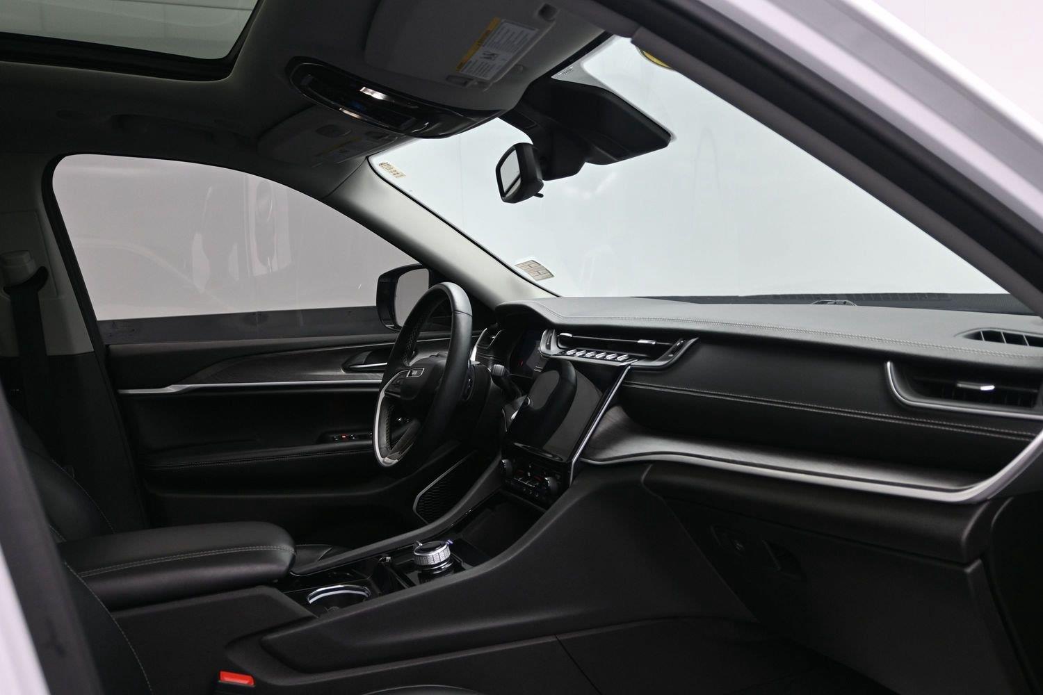 Used 2021 Bright White Clearcoat Jeep Limited image 12