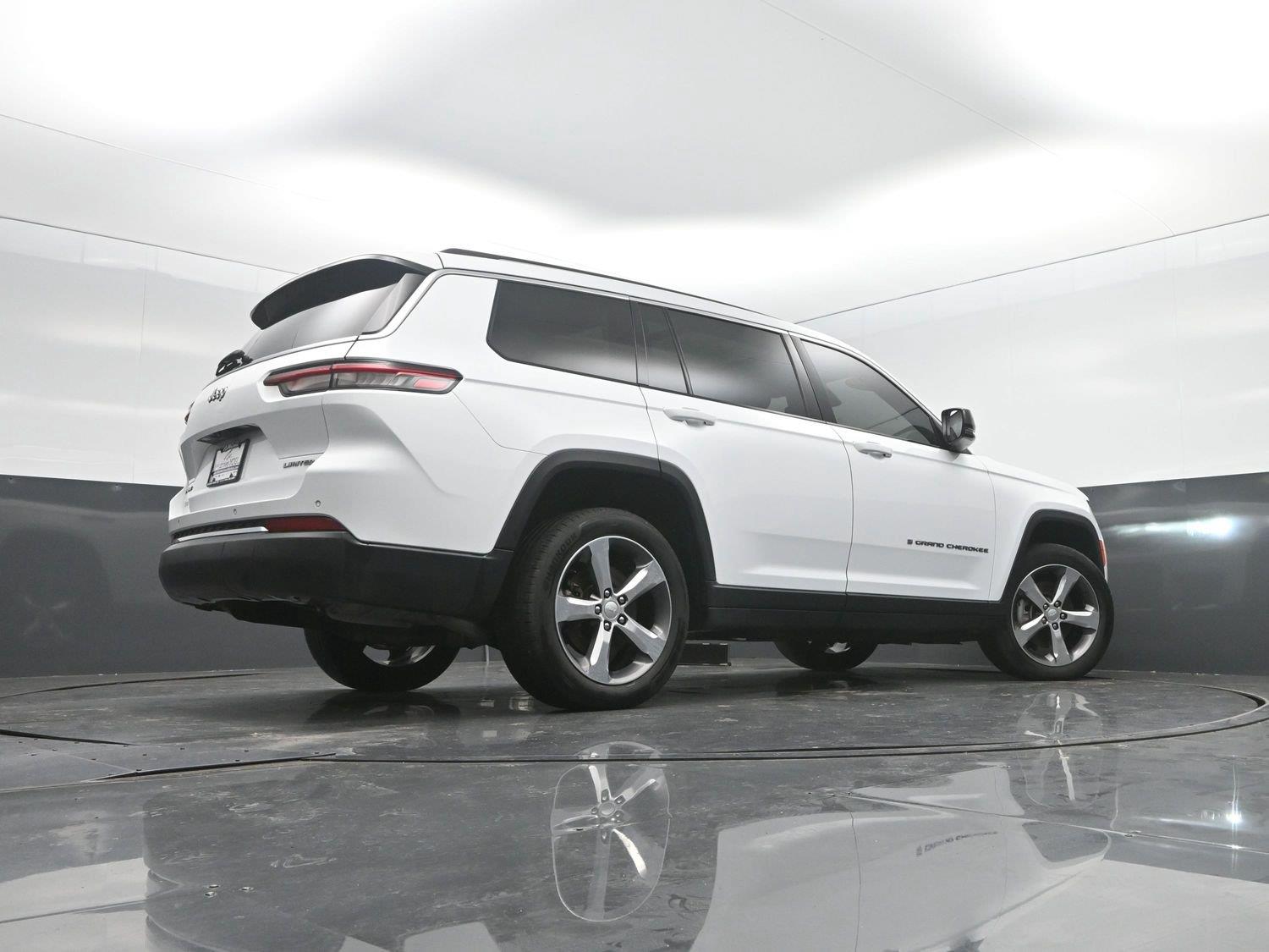 Used 2021 Bright White Clearcoat Jeep Limited image 37