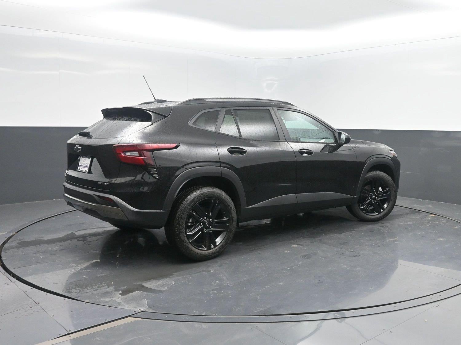 Mosaic Black Metallic 2026 Chevrolet Trax SUV / Crossover Front-Wheel Drive 6-Speed Automatic