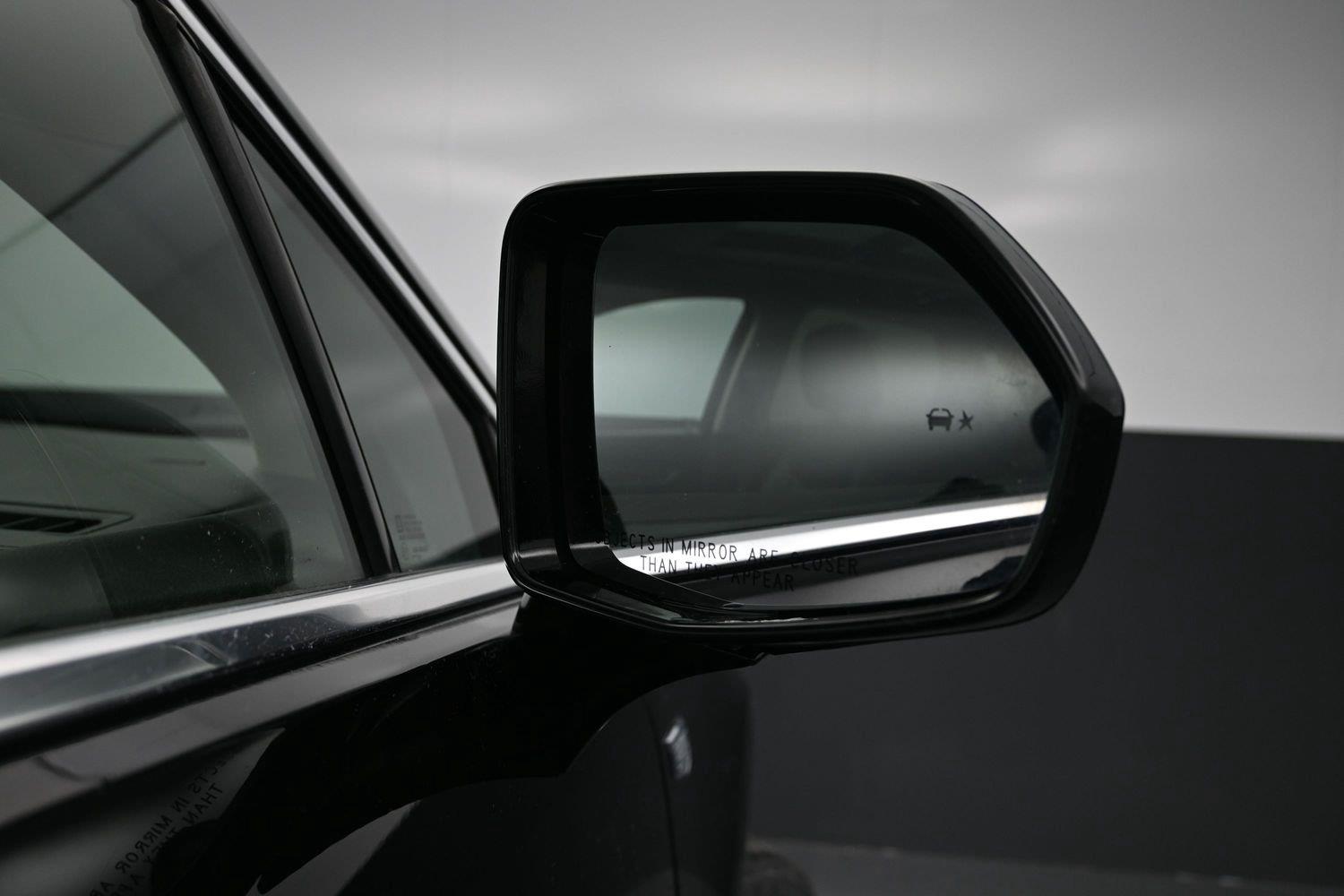 Used 2018 Stellar Black Metallic Cadillac Premium Luxury AWD image 8