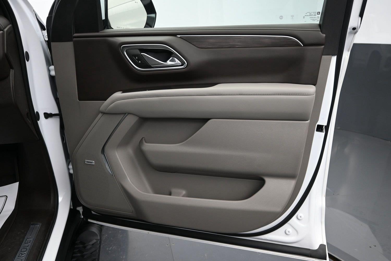 Used 2024 Summit White Chevrolet Z71 image 10