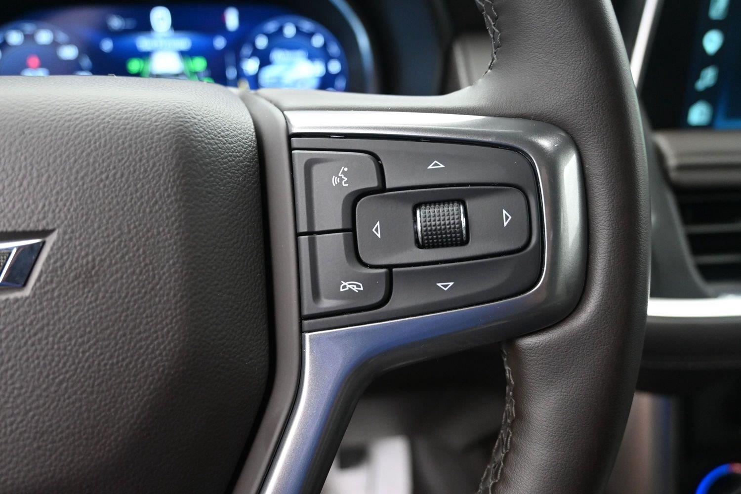 Used 2024 Summit White Chevrolet Z71 image 29
