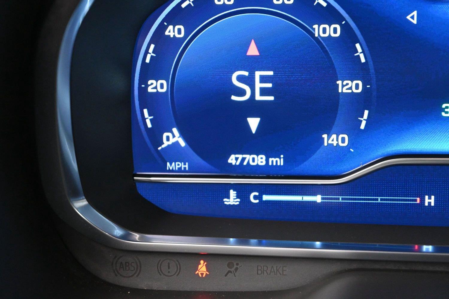 Used 2024 Summit White Chevrolet Z71 image 31