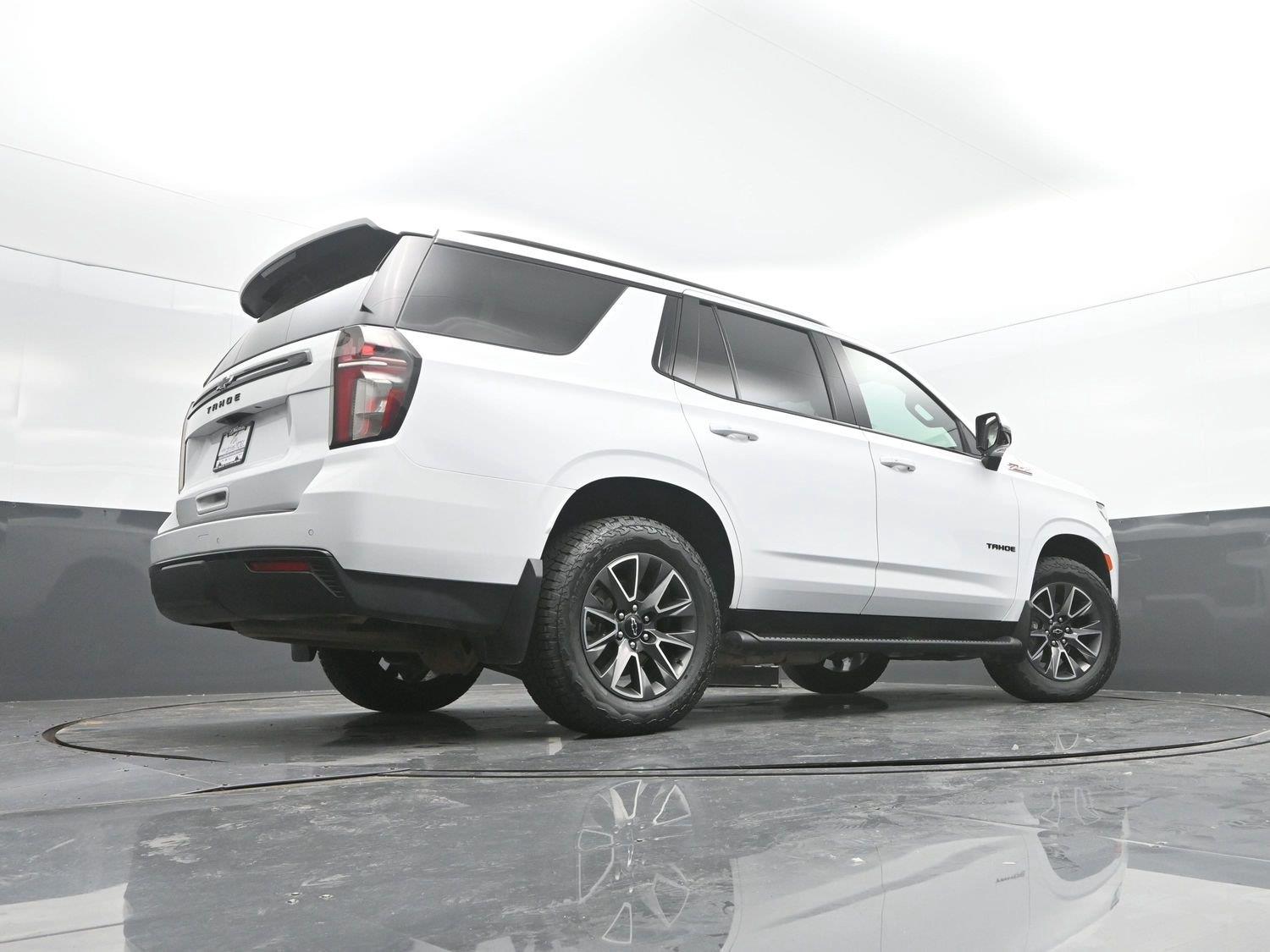 Used 2024 Summit White Chevrolet Z71 image 40