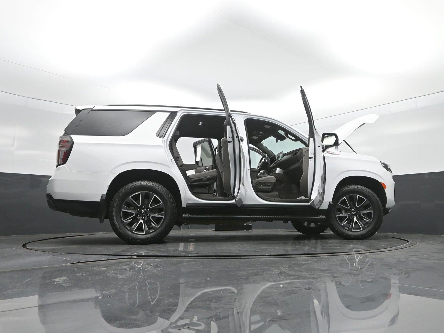 Used 2024 Summit White Chevrolet Z71 image 57