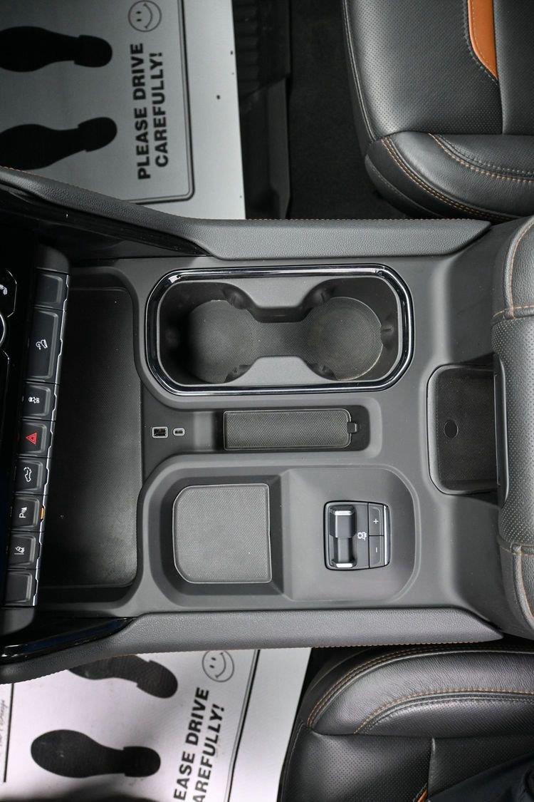 Used 2025 Onyx Black GMC AT4 image 36