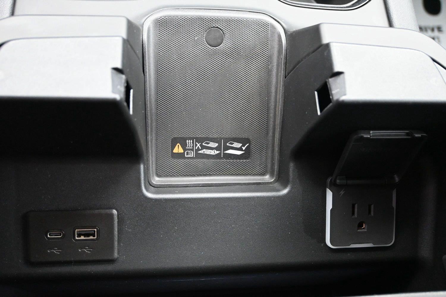 Used 2025 Onyx Black GMC AT4 image 37