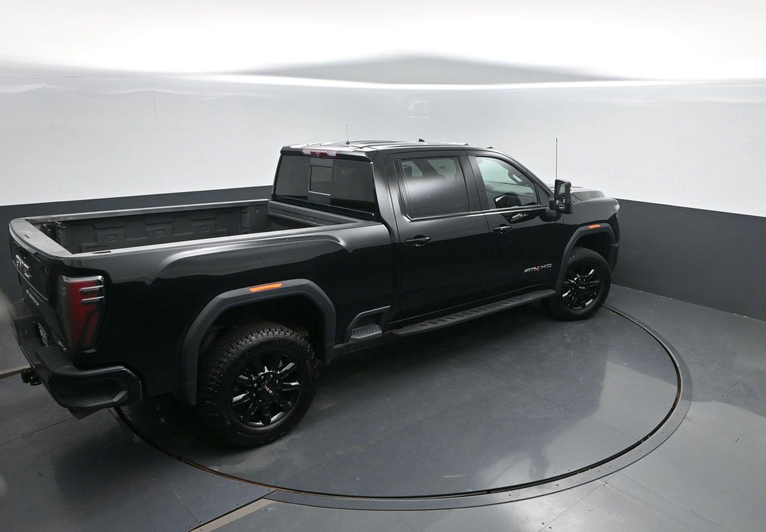 Used 2025 Onyx Black GMC AT4 image 44
