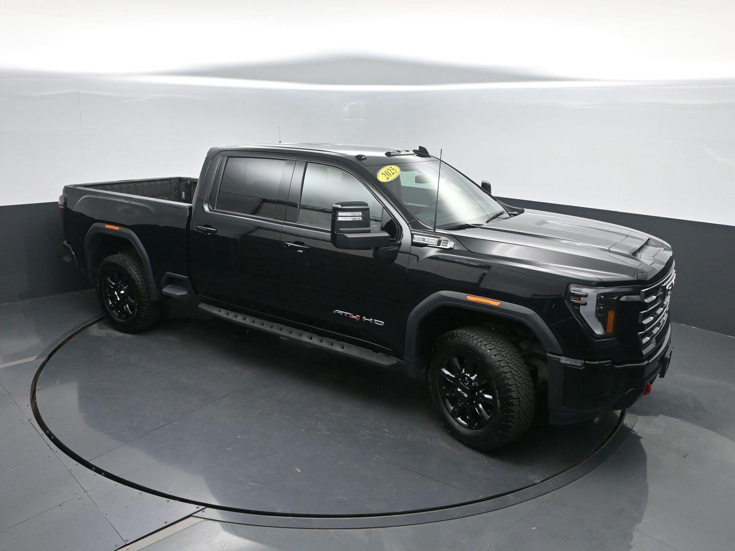 Used 2025 Onyx Black GMC AT4 image 45