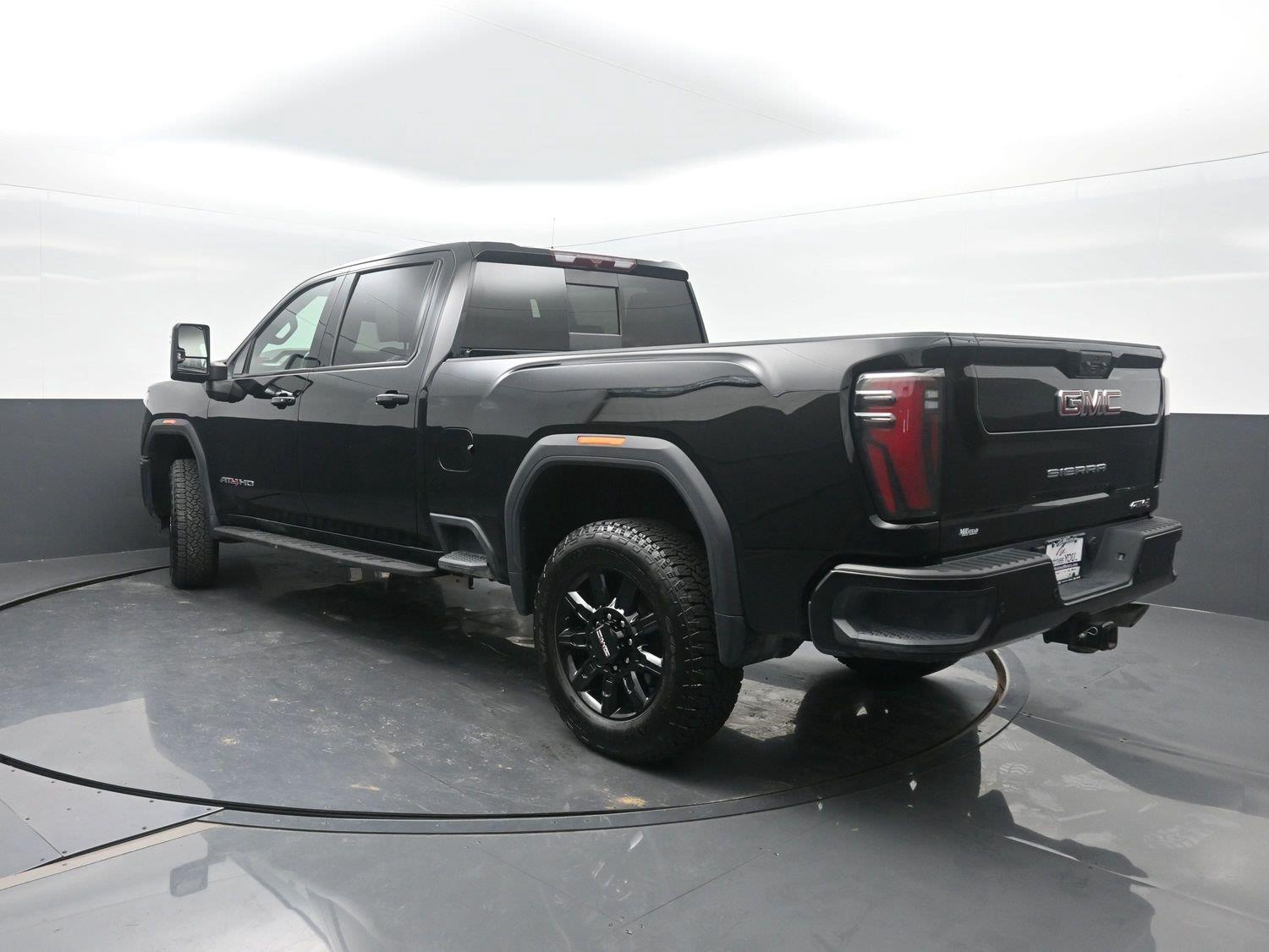 Used 2025 Onyx Black GMC AT4 image 49