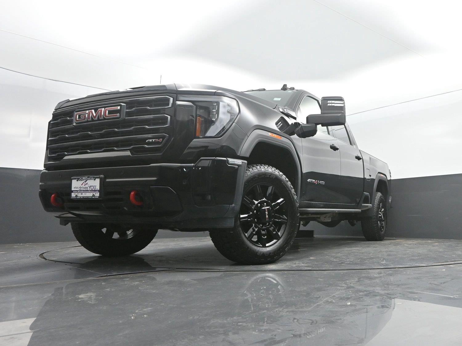 Used 2025 Onyx Black GMC AT4 image 50