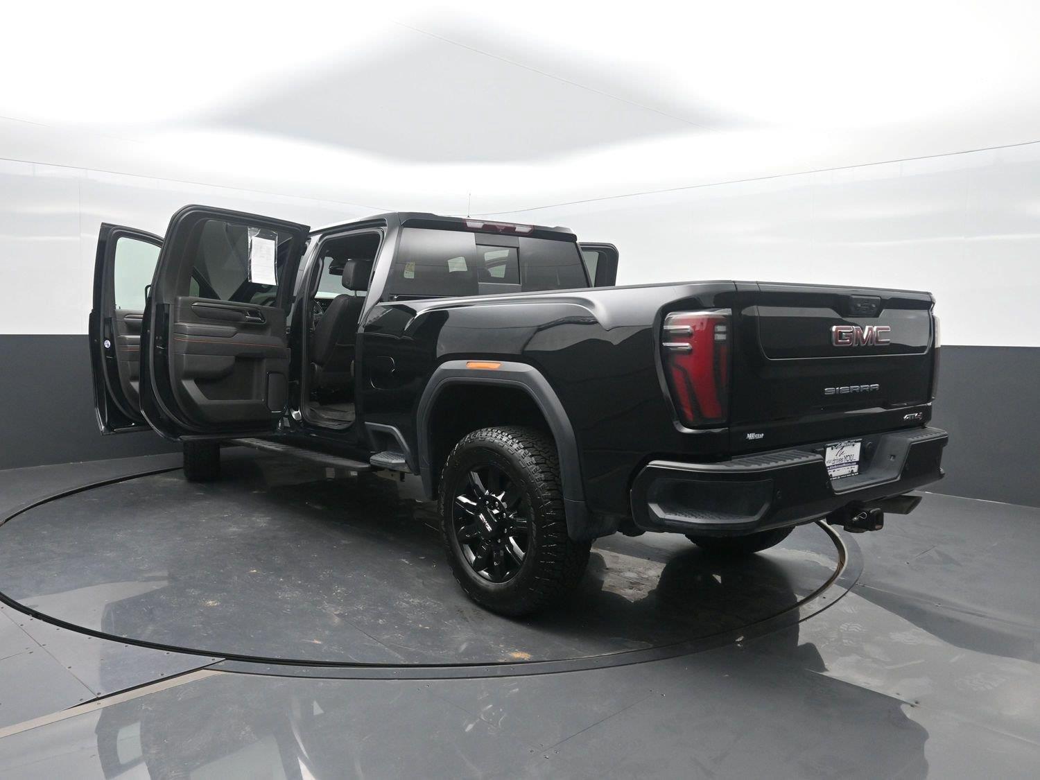 Used 2025 Onyx Black GMC AT4 image 52