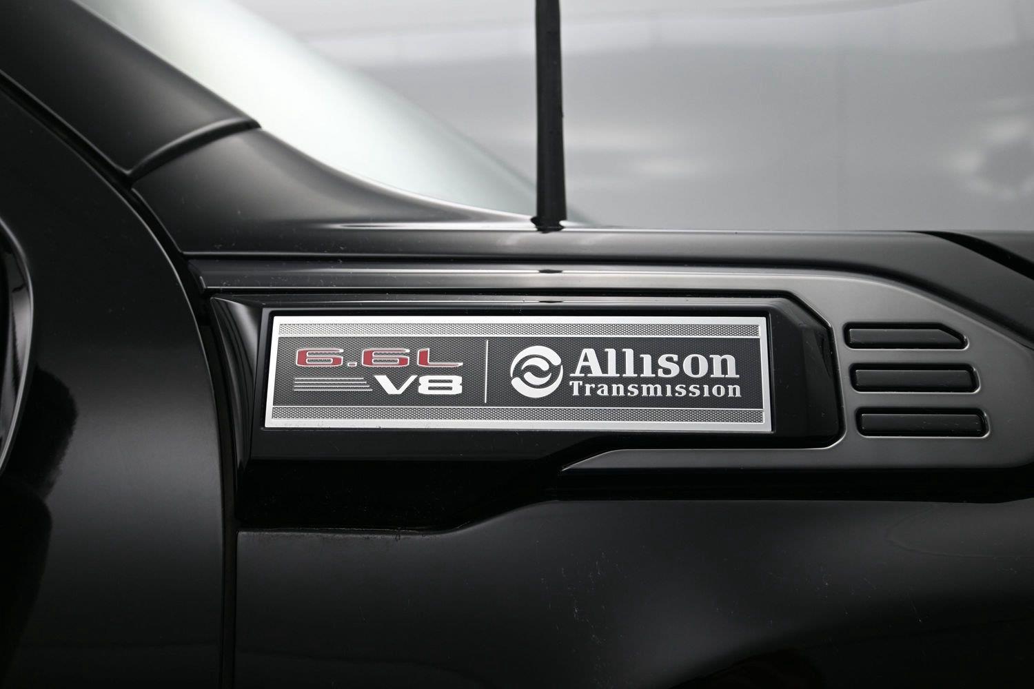 Used 2025 Onyx Black GMC AT4 image 6