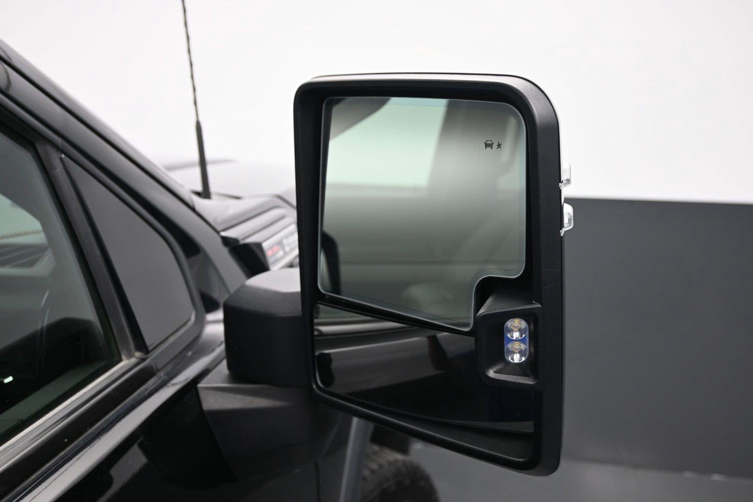 Used 2025 Onyx Black GMC AT4 image 9