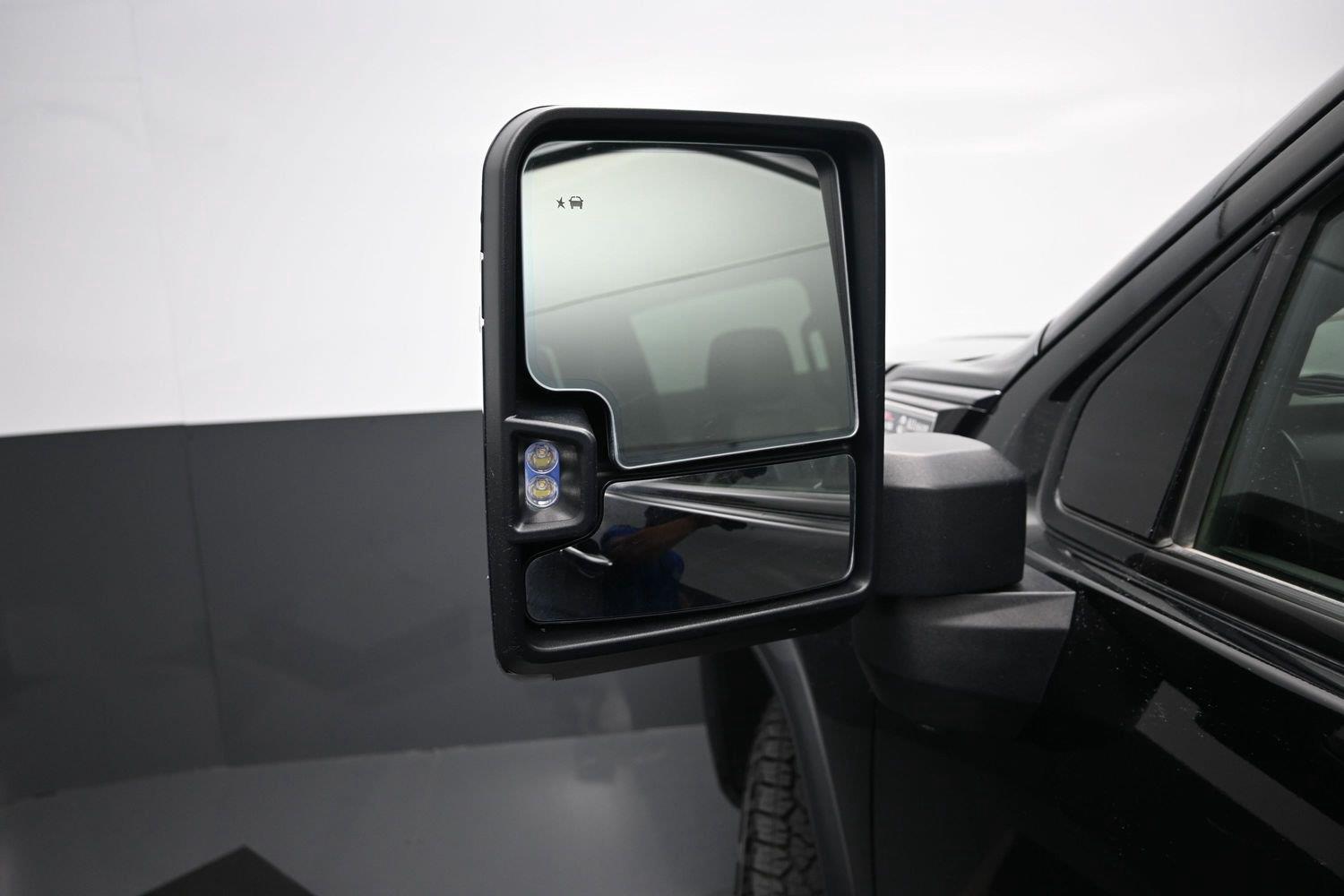 Used 2025 Onyx Black GMC AT4 image 22